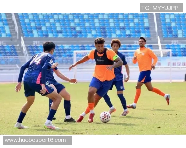 山东泰山热身赛3比1战胜香港杰志泽卡梅开二度展现强劲状态